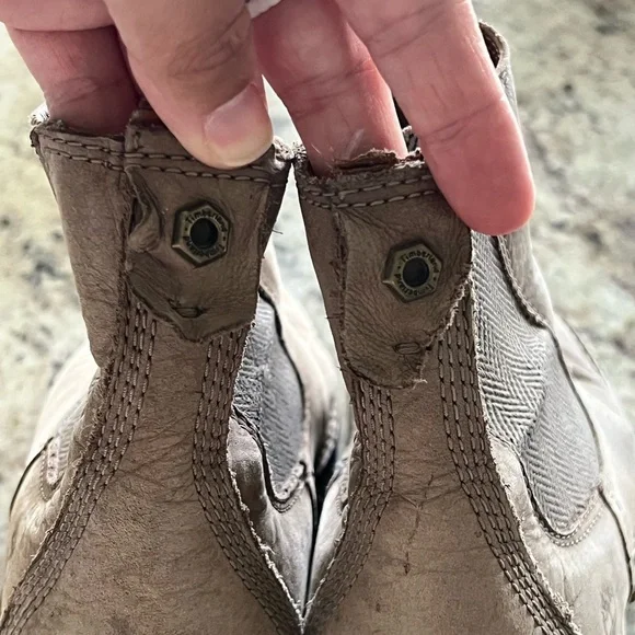 Timberland Tan Ankle Boots with Durable Sole - Picture 7 of 7